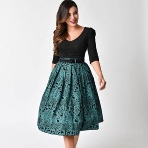 Hell Bunny S Sherwood Forest Swing Green Black Velvet Skirt Pinup Belt